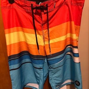 Men’s Reef board shorts size 32